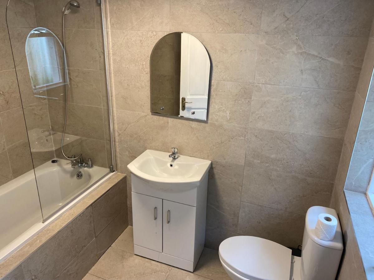 2 Bed Townhouse Eyre Square City Centre Galway Exteriör bild
